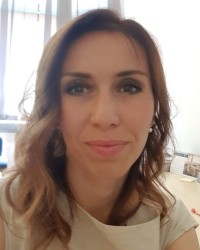 Dr Bojana Tot