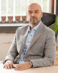 Prof. dr Nemanja Stanisavljević